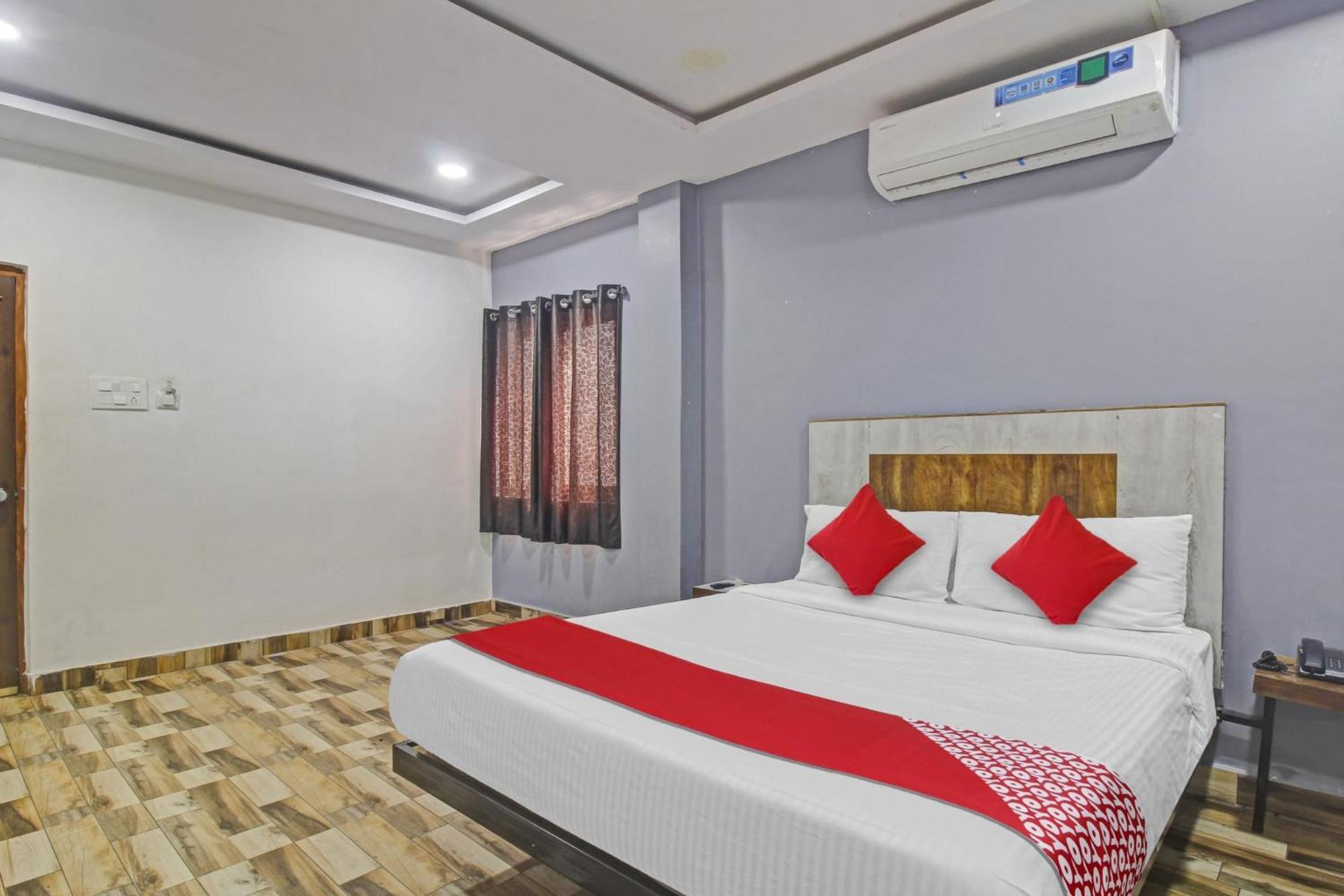 Super Hotel O Sri Sai Regency Hyderabad Exterior photo